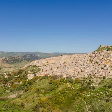 Of Leonforte